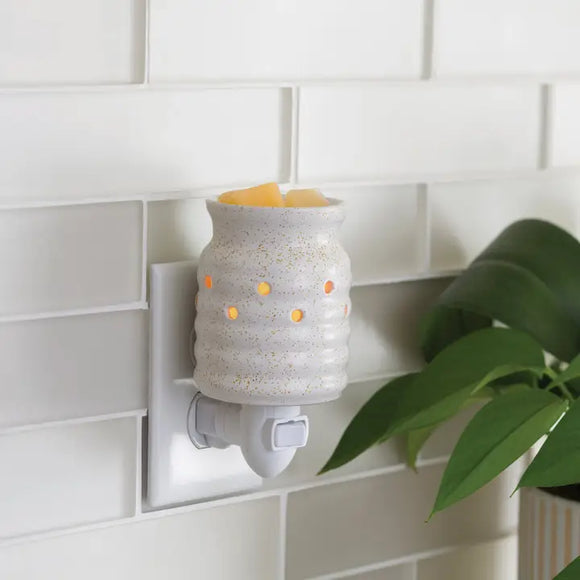 Pluggable Warmer - Farmhouse